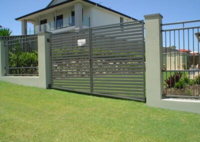 Aluminium Privacy Screens Brisbane Sunshine Coast manufacturing aluminium fence